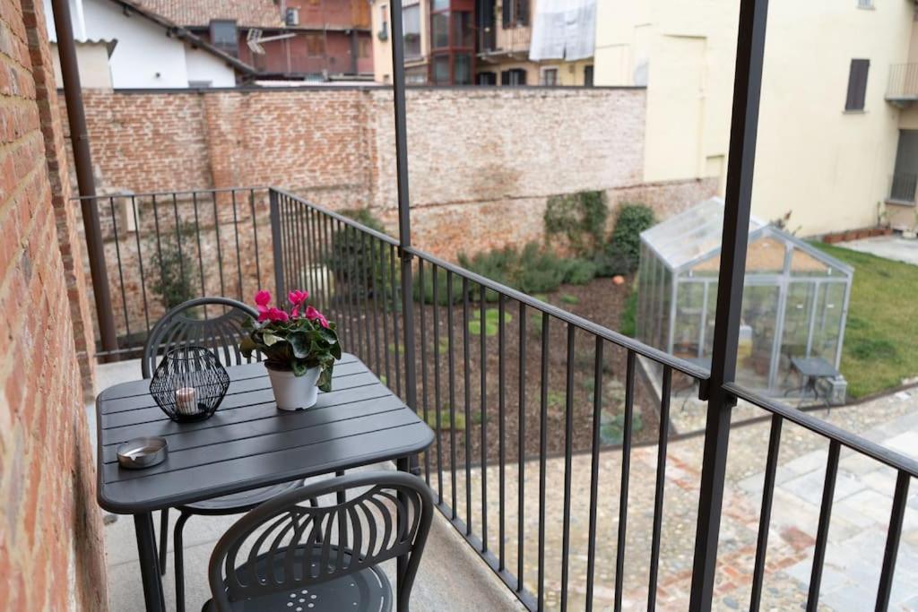Апартаменты Centro Storico Recinto Dei Nobili 4-Private Parking Асти Экстерьер фото